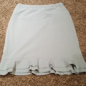 Dressy Skirt w. Ruffled bottom